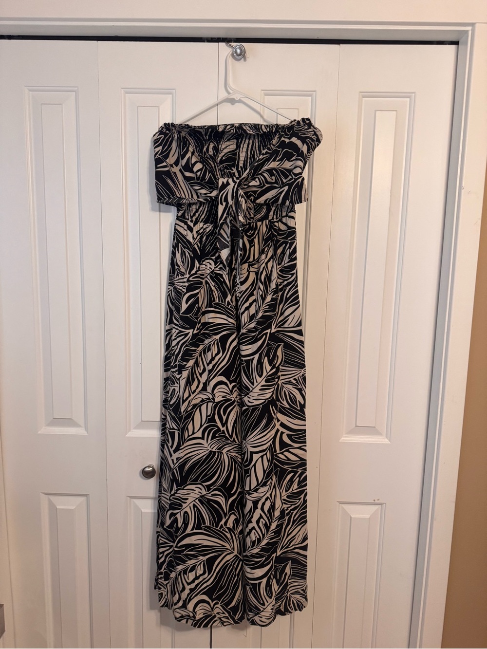 Black and Cream Tropical Print Strapless Maxi Dress